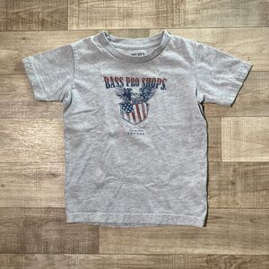 Boy’s Bass Pro Shop Gray Fishing T-Shirt Size XS
